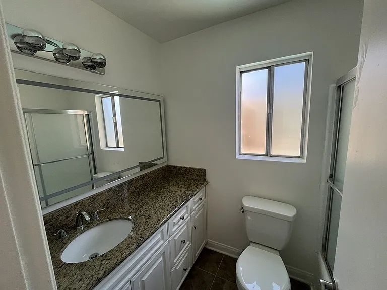 520 S 6th St — Photo 15