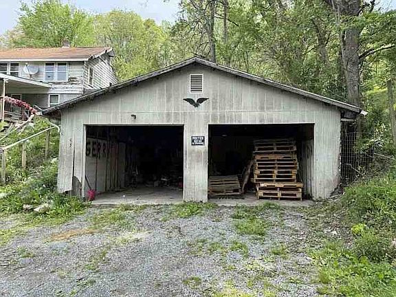 3rd image of 43 Booth Rd