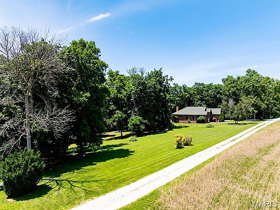5th image of 3150 Pleasant Run Dr