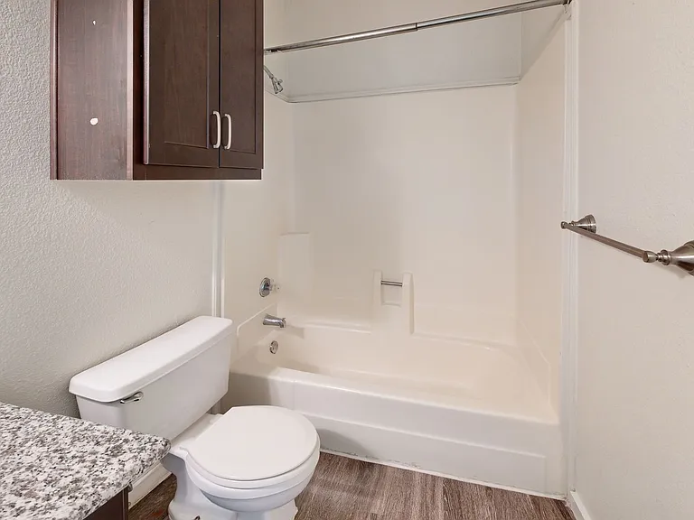 Bennett Ridge Apartments — Photo 35