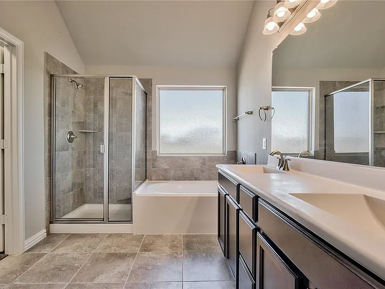 426 George Dr — Photo 12