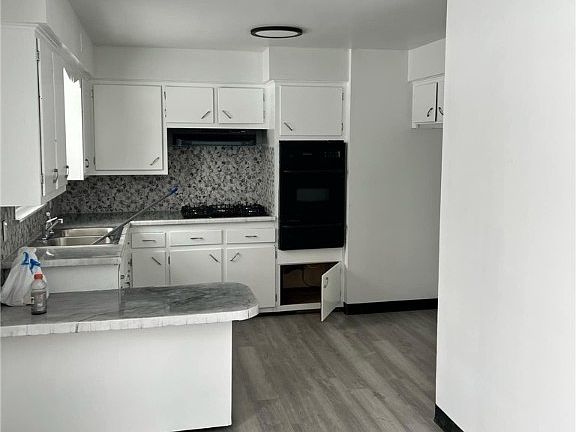 2nd image of 3953 S Schenley Ave