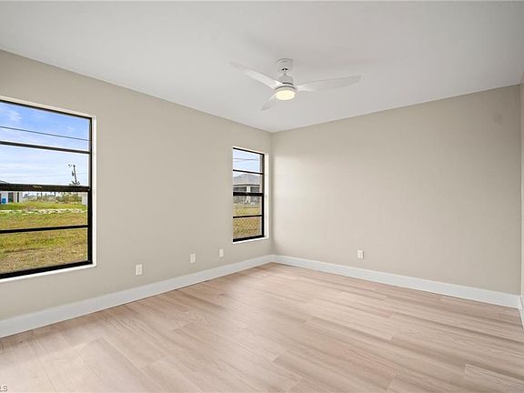 2nd image of 320 NW 10th ST
