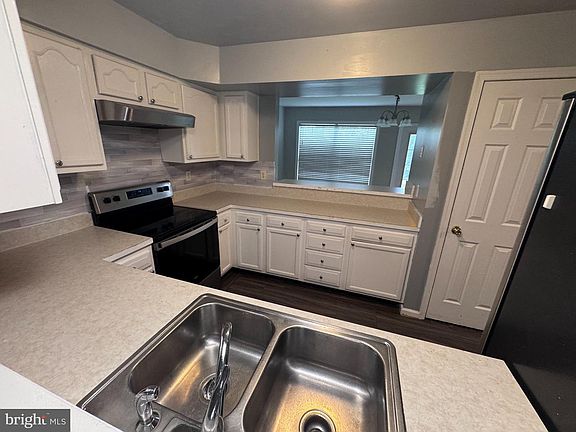 5th image of 244 Topaz Ln