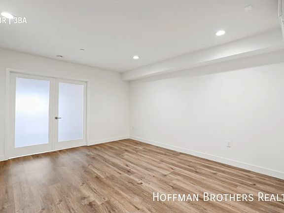 4th image of 1236 Armacost Ave #101