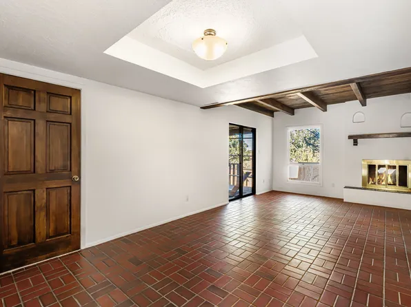 3154 Plaza Blanca, Santa Fe, NM 87507