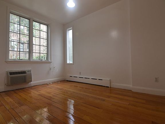 4th image of 133 N 4th St #103