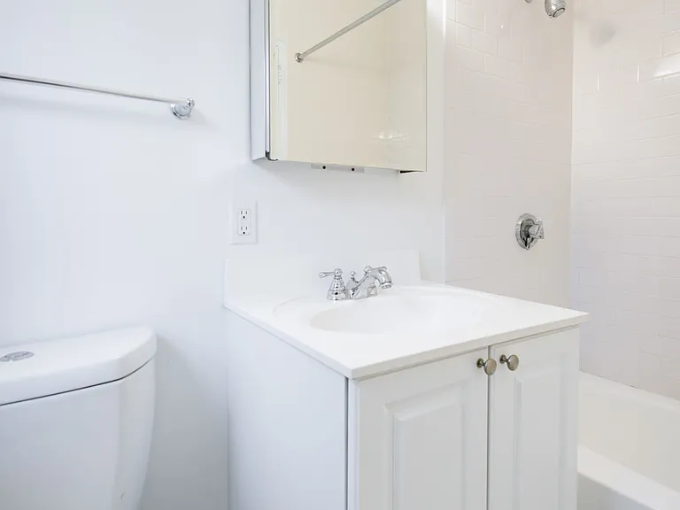 68 Gerry Rd #G6 — Photo 3