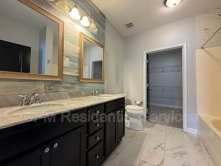 618 Condo Club Dr #307 — Photo 16