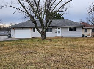 2700 Corliss Dr, Saint Louis, MO 63125