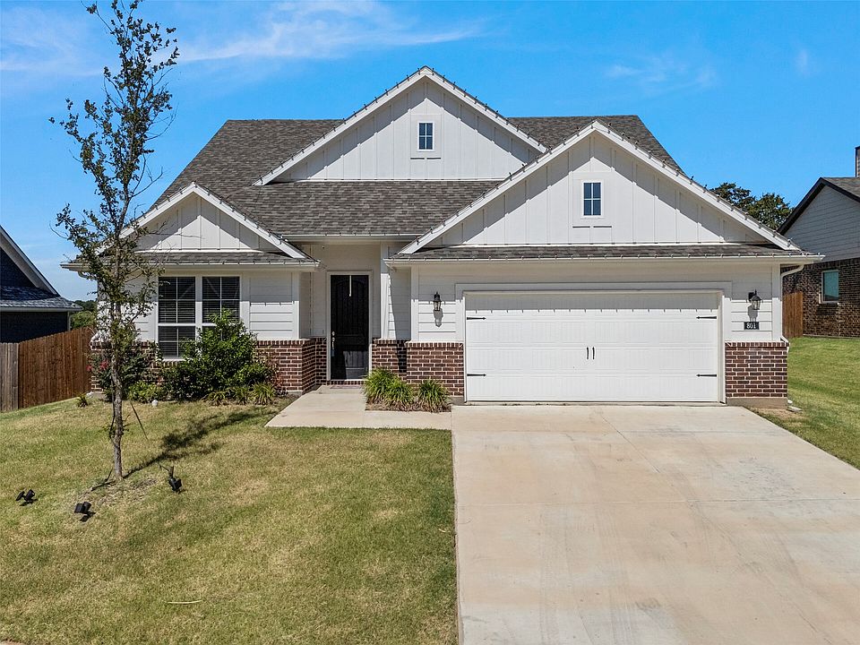 1st image of 801 Taliaferro Trl