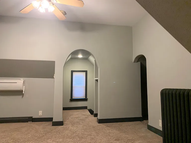 Upstairs bedroom - view 2