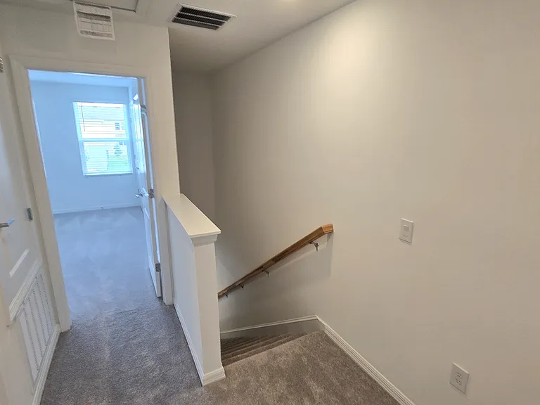 2878 Skyline Loop — Photo 8