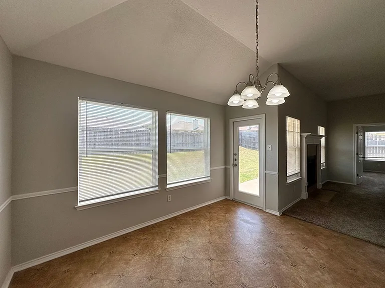 2810 Bastion Loop — Photo 18