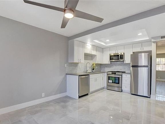 4th image of 1276 E Hacienda Ave #B