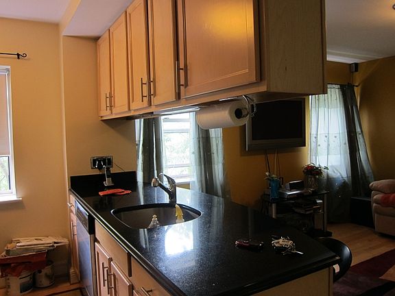 2nd image of 70 S Munn Ave APT 412