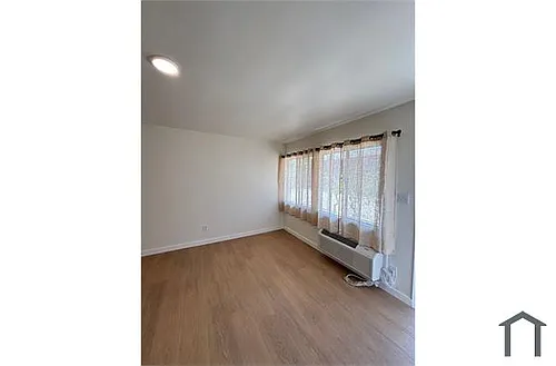 6817 N Figueroa St Photo 1