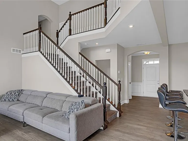 1645 Hillcrest Dr — Photo 12