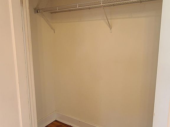 CLOSET IN BED ROOM #!