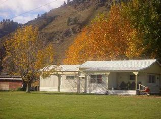 1177 Apple Acres Rd, Chelan, WA 98816