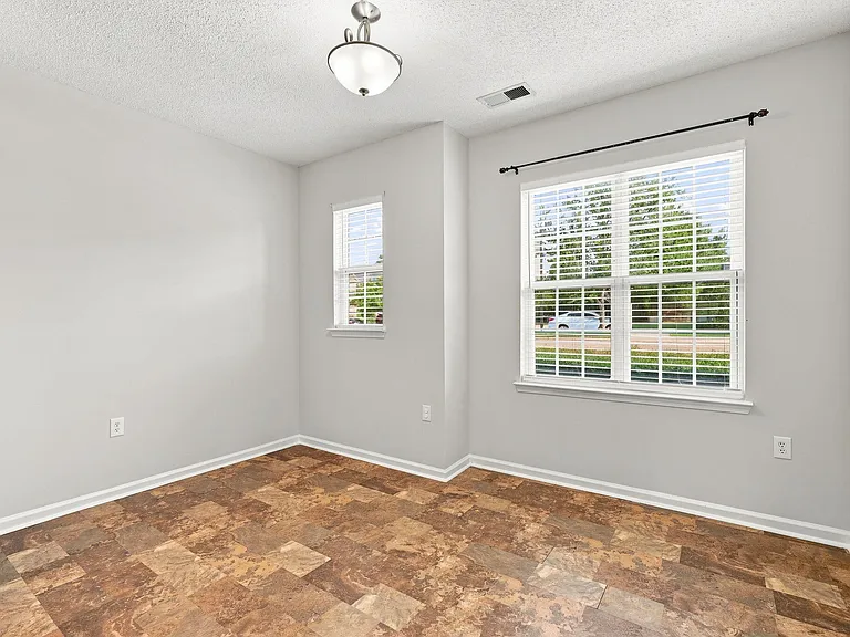 360 Willhaven Dr — Photo 12