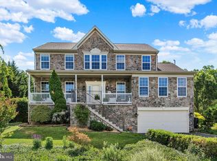 14114 Red Victoria Ct, Waynesboro, PA 17268