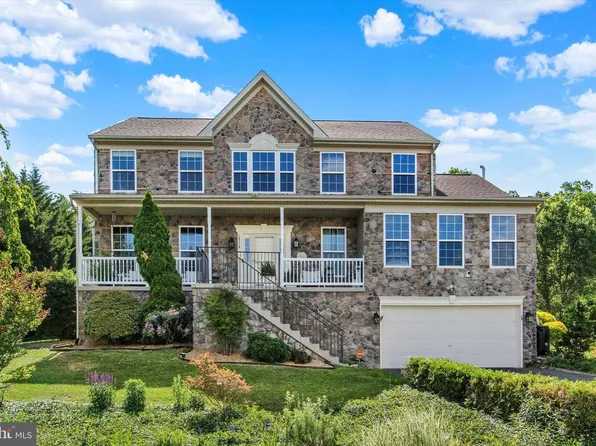 14114 Red Victoria Ct, Waynesboro, PA 17268