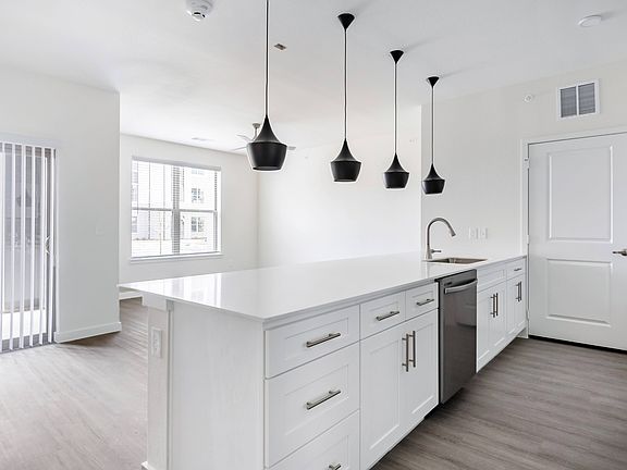 4th image of 901 E Rendon Crowley Rd #1024