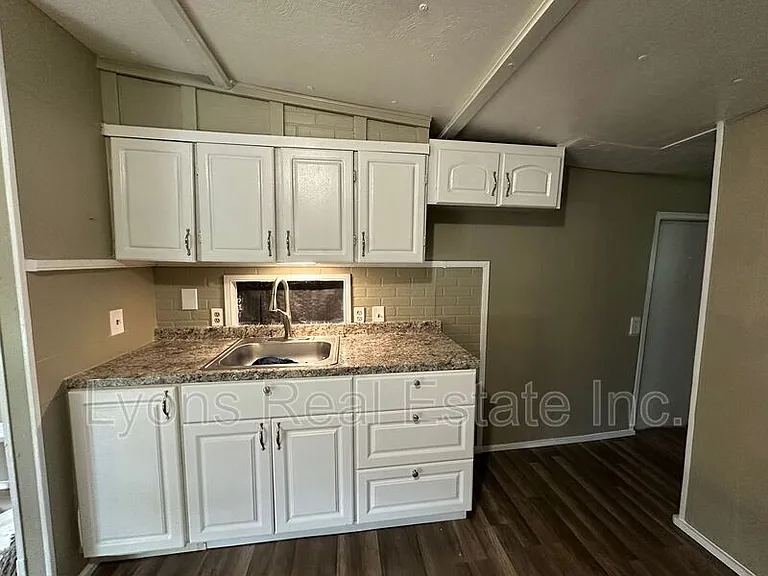 8086 Heck Dr #1A — Photo 13