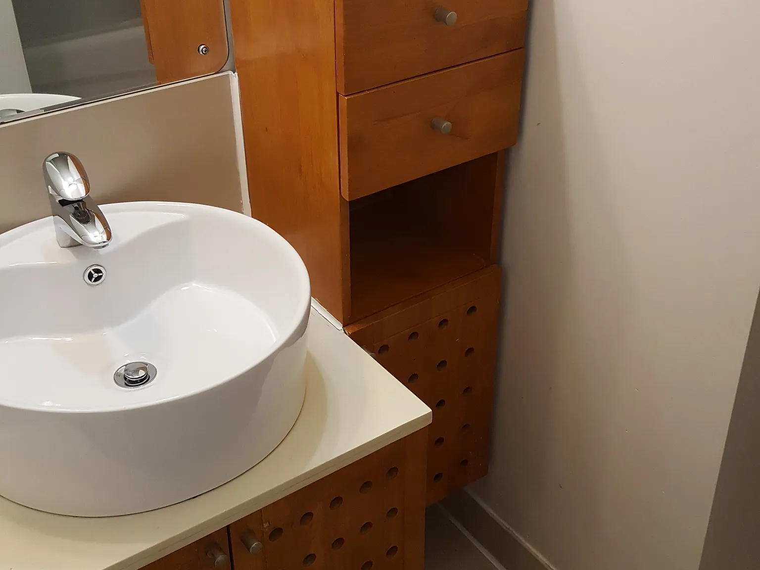 2 bed, 850 sqft, $1,600 — Photo 2