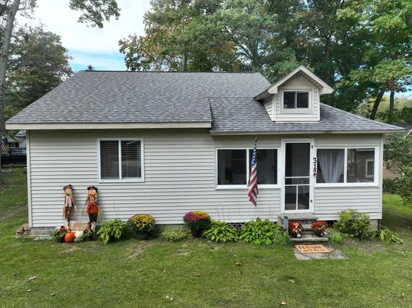 312 Arbor Dr, Lake, MI 48632
