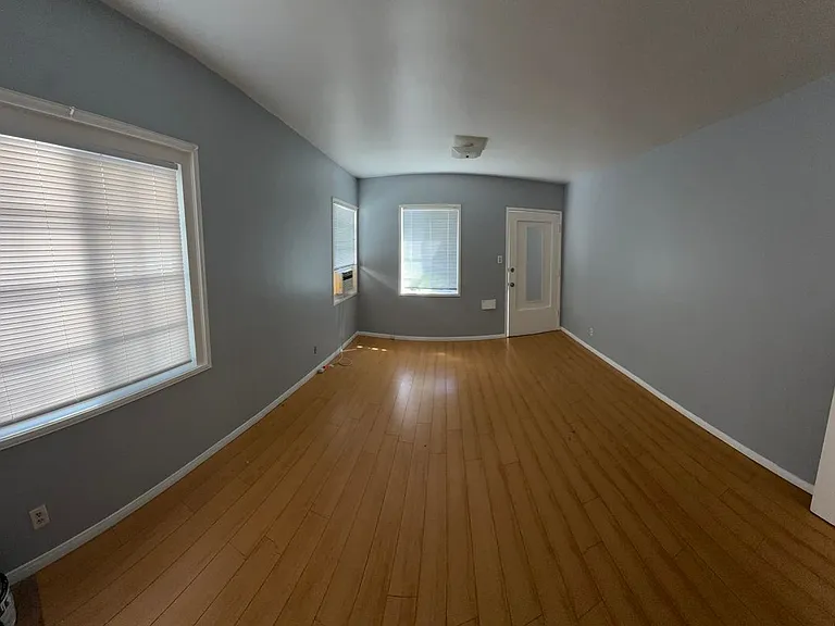 329 N Chapel Ave #B — Photo 6