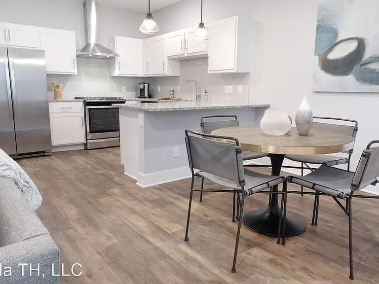 The Knoll - Townhomes of Ada — Photo 8