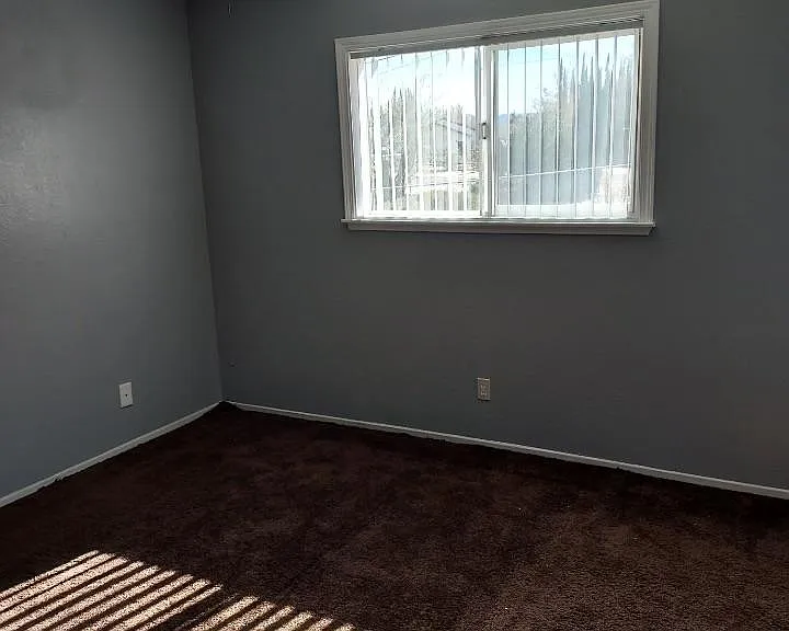 18216 Walnut St — Photo 12
