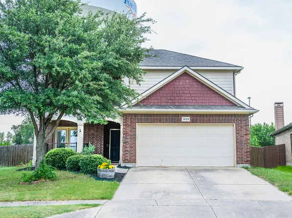 1929 Frosted Willow Ln, Fort Worth, TX 76177