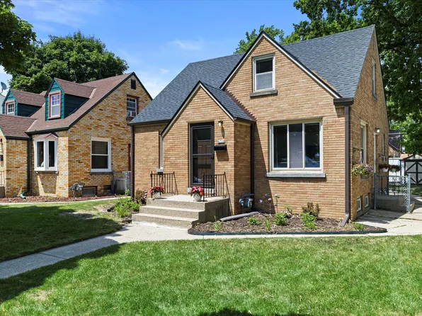 6716 West Hayes AVENUE, West Allis, WI 53219