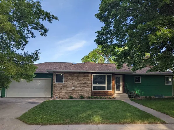 3207 11th Ave, Kearney, NE 68845