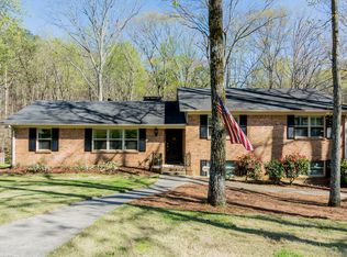 1101 Mountain Oaks Dr, Birmingham, AL 35226