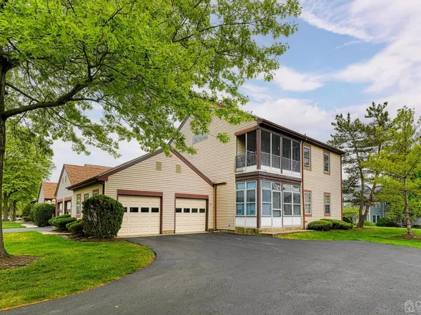 22 James Buchanan Dr #A, Monroe Township, NJ 08831