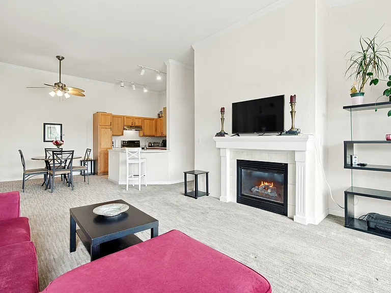 1153 S Alton St #B — Photo 10