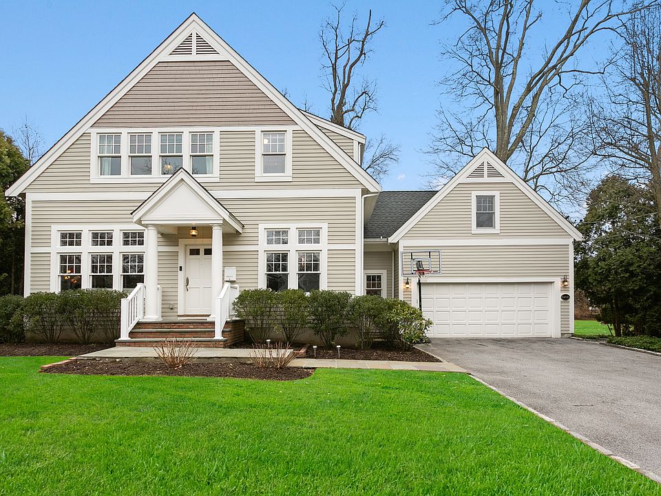 1st image of 1 Earlwoode Dr
