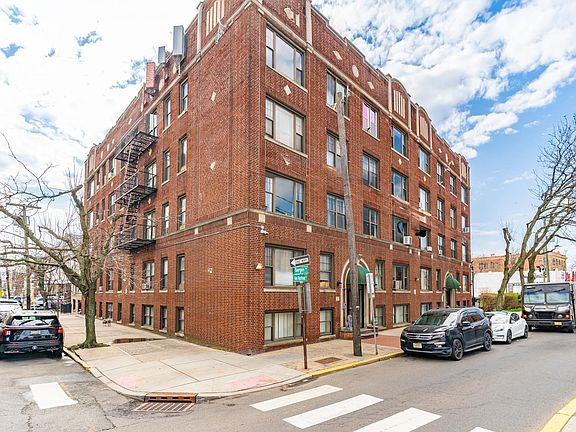 4th image of 1870 John F Kennedy Blvd APT 4F