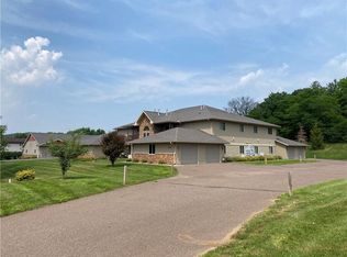 1219 3rd St E, Altoona, WI 54720