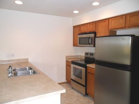 3rd image of 203 99th St E Unit A