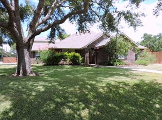 302 Blyth Rd, Victoria, TX 77904