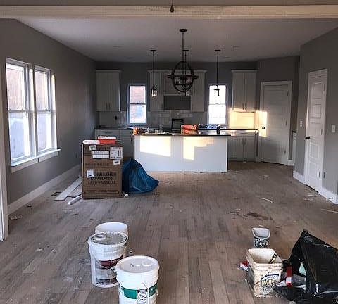 3rd image of 844G Cherokee Ave