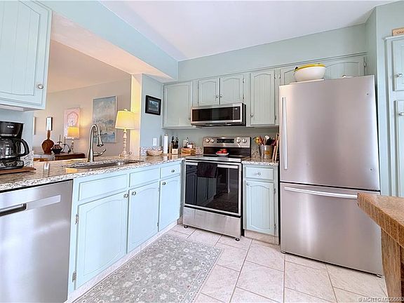 4th image of 1950 SW Palm City Rd #44205