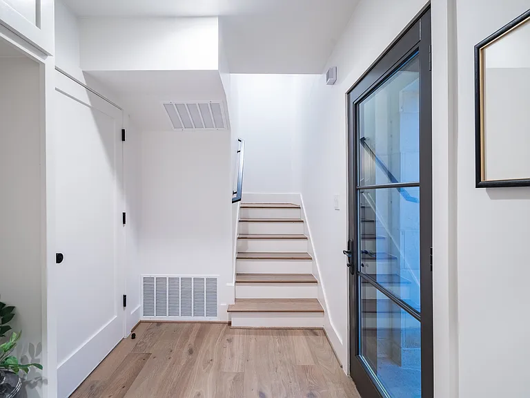 4529 Emerson Ave #8L — Photo 29