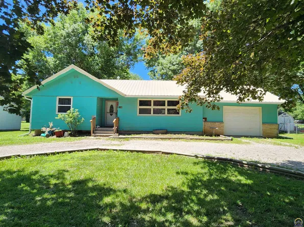 1665 1st Ave W, Horton, KS 66439