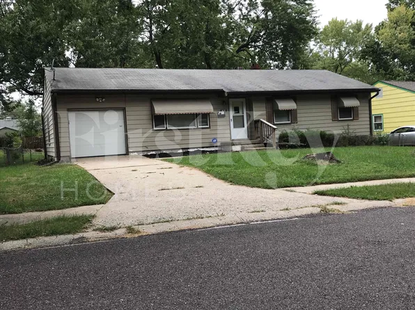 8316 Stark Ave, Raytown, MO 64138